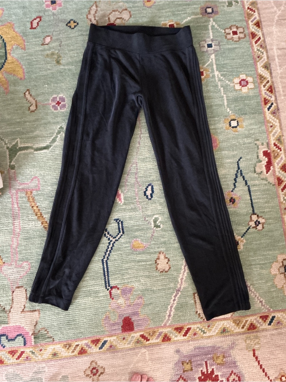 Athleta Black Joggers/ Athletic pants, XS, comfortable and soft fabric